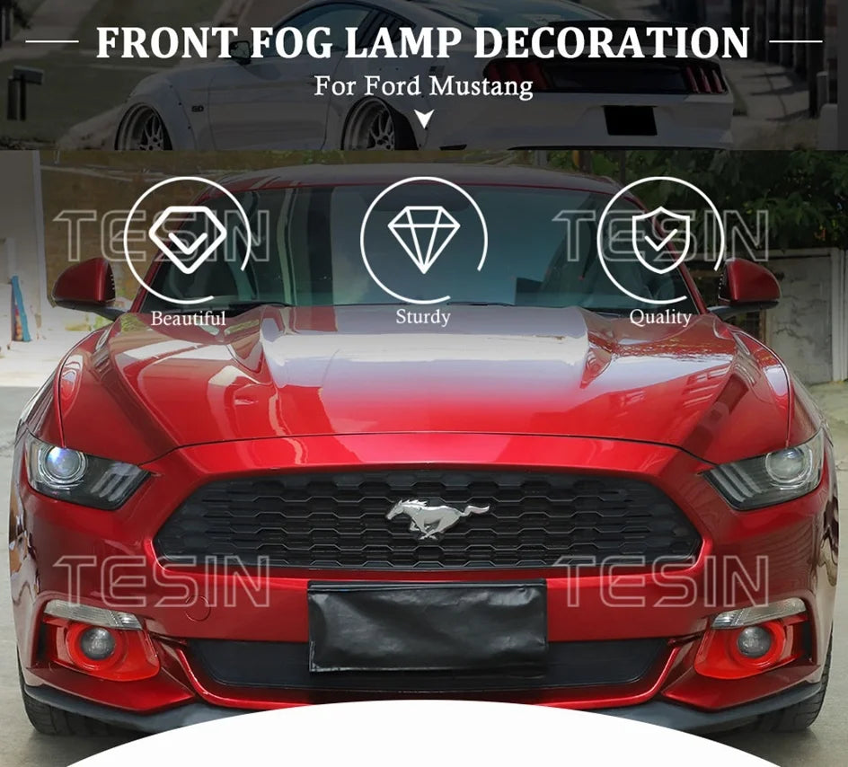Ford Mustang roja con luz antiniebla de fibra de carbono instalada en el parachoques.