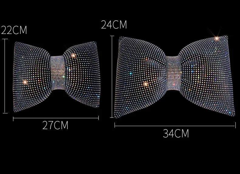 Almohada de cuello para coche de cristal con pedrería brillante en forma de lazo, dimensiones 22x27 cm.