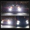 Zwei Bilder der super hellen 12V LED-Nebelscheinwerfer für den Tagfahrbetrieb auf einer Straße.
