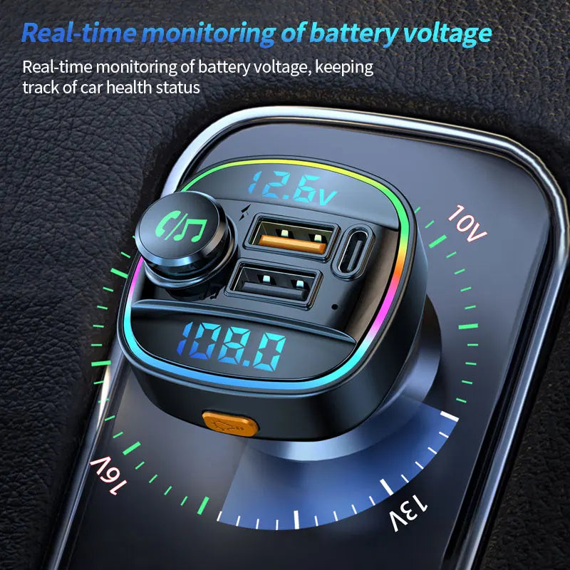 Nahaufnahme eines Smartphones, das die Echtzeit-Batteriespannung überwacht, mit Anzeige von 108,0V und verschiedenen Spannung