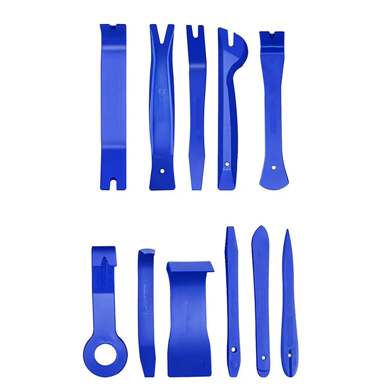 Un jeu d'outils pour retirer les garnitures automobiles, incluant divers outils en plastique et en métal.