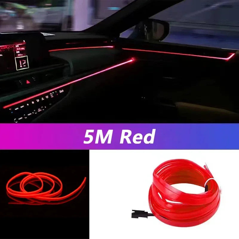 Ruban de LED néon rouge flexible enroulé et ruban installé dans l'intérieur d'une voiture.