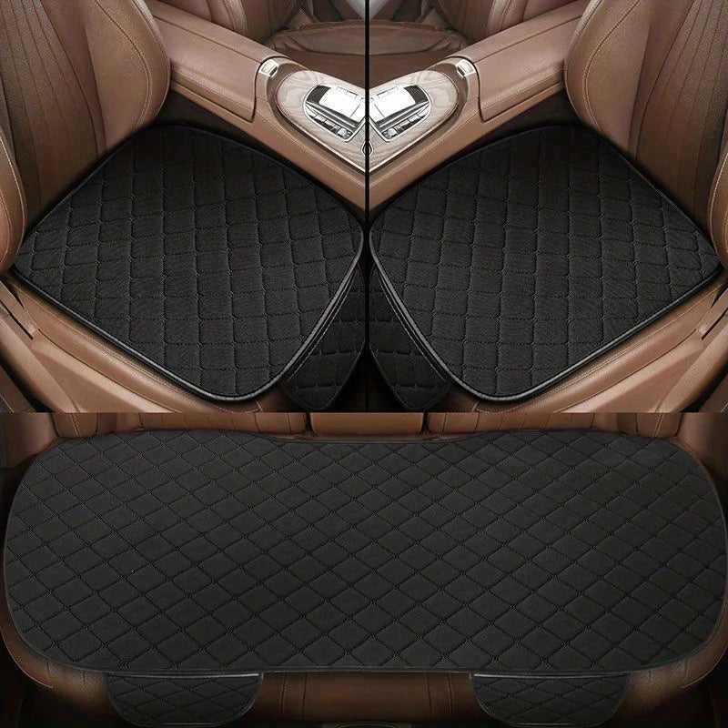 Un ensemble de housses pour siège auto noires à quilting, motif diamant, présentées sous divers angles.