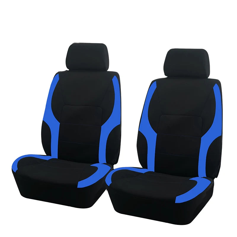Ein Paar schwarze Autositzbezüge mit leuchtend blauen Akzenten nebeneinander