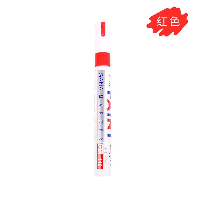Un set de 12 marqueurs permanents à base d'huile de différentes couleurs, y compris du rouge, pour la création et la décorati