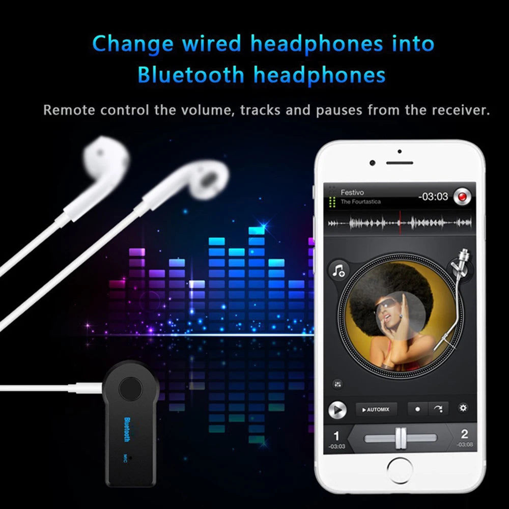 Adaptateur Bluetooth blanc connectant des écouteurs filaires à un récepteur, avec un smartphone affichant le contrôle de la m