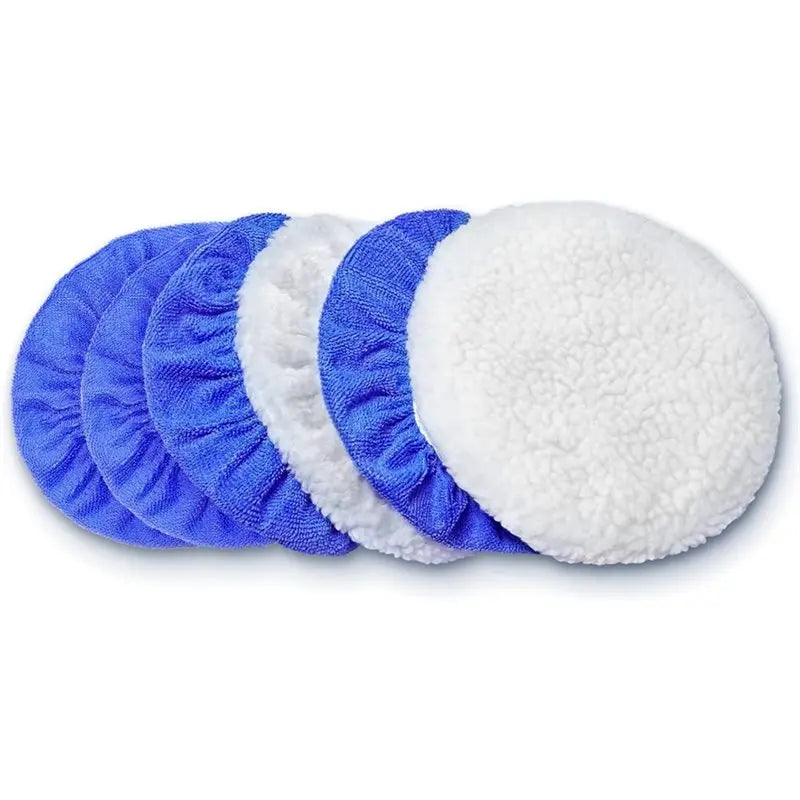 Ein Set von 15 Autopflegepads in blau-weißen Farben.