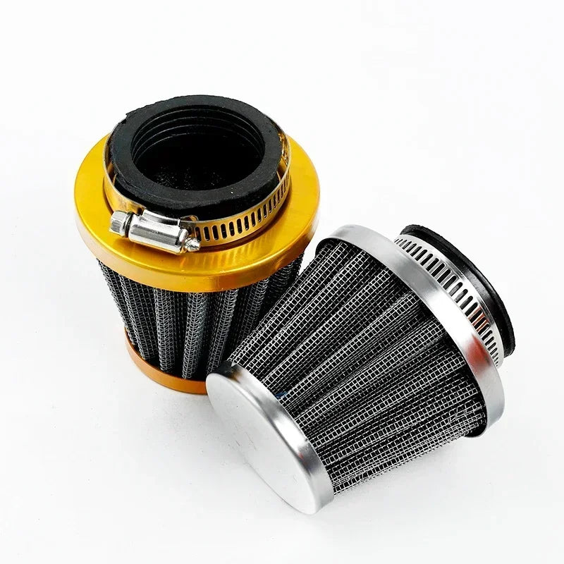 Assemblage universel de filtre à air de moto, avec filtre en maille noire et boîtier en laiton.