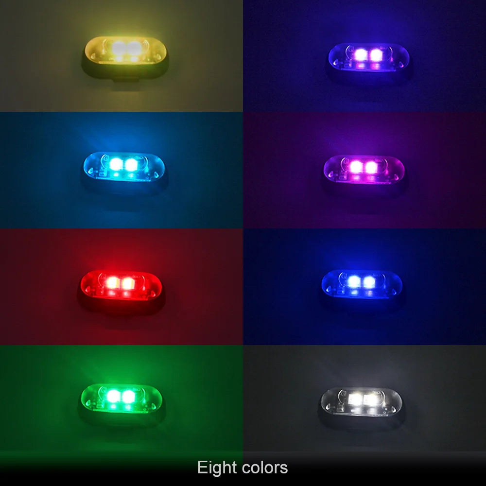 Huit lumières LED colorées affichées en grille, montrant diverses couleurs comme le jaune, le bleu, le violet, le rouge, le v