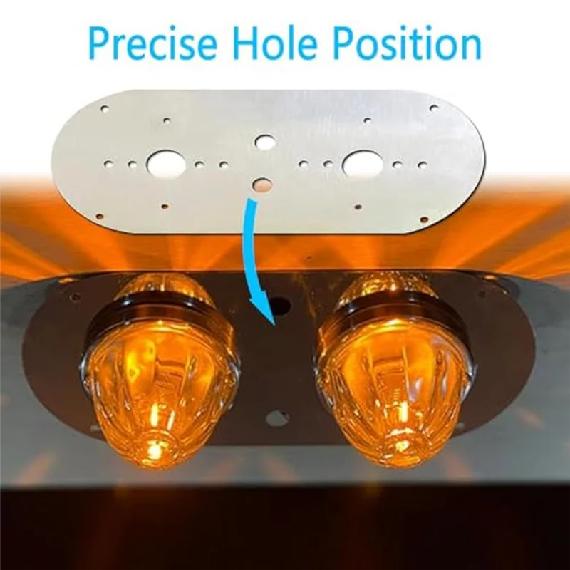 Gros plan sur un support de phares de camion robuste, montrant une position de trou précise pour l'installation.