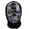 Máscara balaclava negra con diseño detallado de calavera y ojos rojos brillantes.