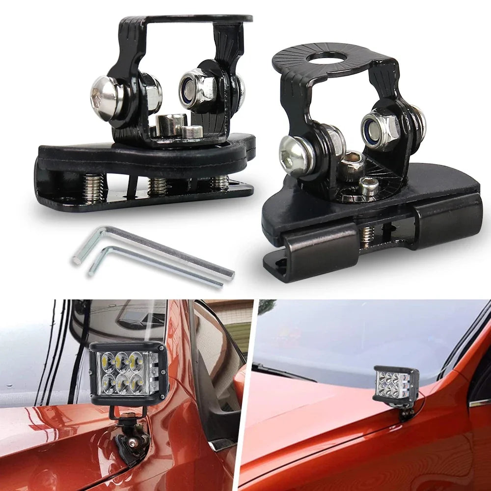Un par de clips de montaje LED de acero inoxidable negro para capós de coche, mostrados con componentes separados e instalado