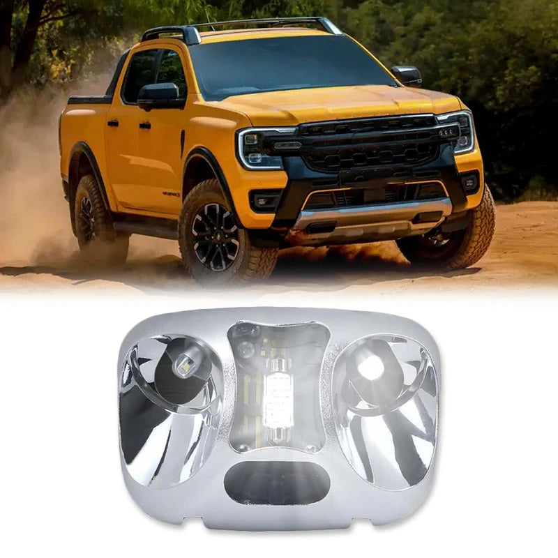 Vista cercana de un reemplazo de luz interior de cúpula plateada para una Ford Ranger.