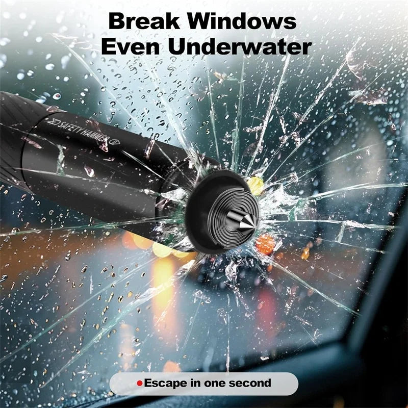 Ein Werkzeug bricht ein Auto-Fenster unter Wasser und erzeugt ein Spinnwebenmuster aus Rissen.