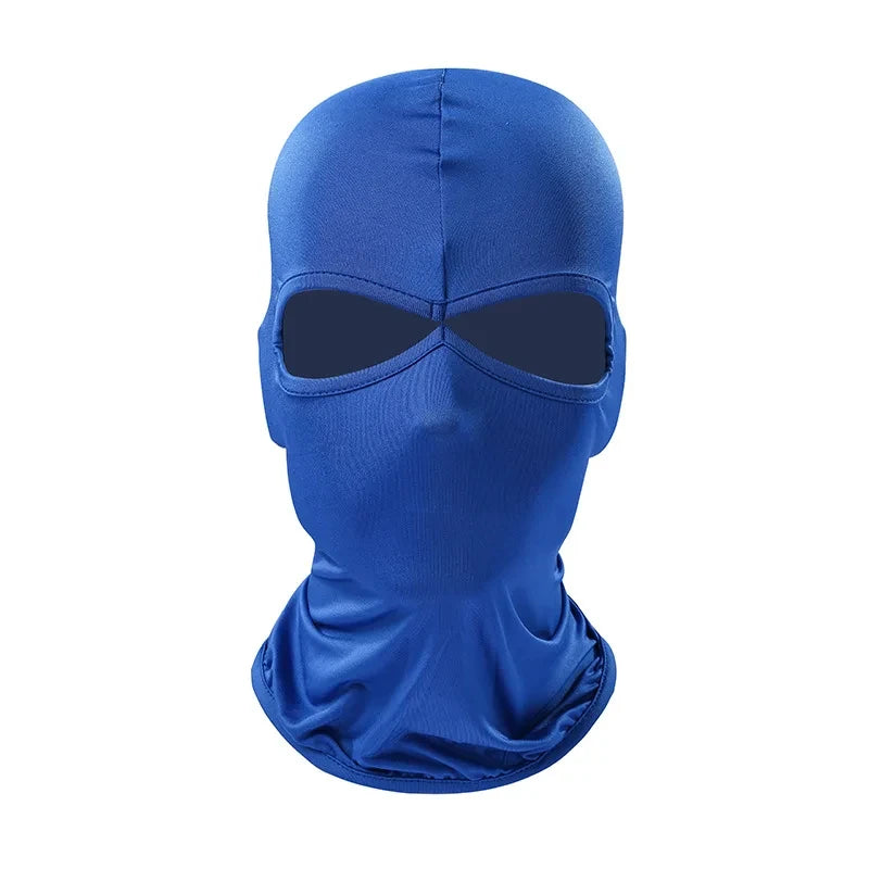 Masque de sport et cyclisme bleu royal tout-en-un à conception lisse et ajustée.