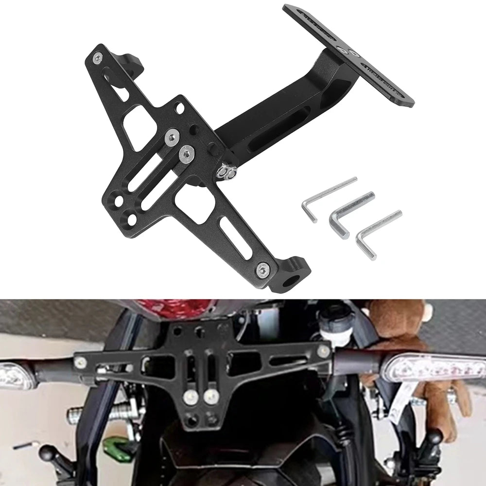 Soporte de matrícula universal para motocicleta negro con soportes y tornillos.