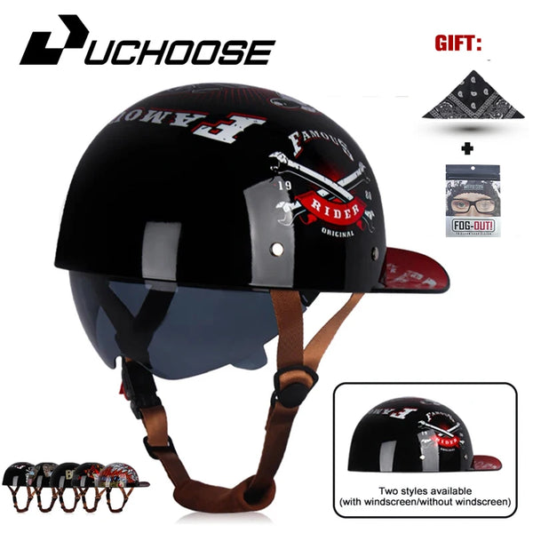 Schwarzer Vintage-Motorradhelm mit Nebel-Visor und sichtbare Gurt
