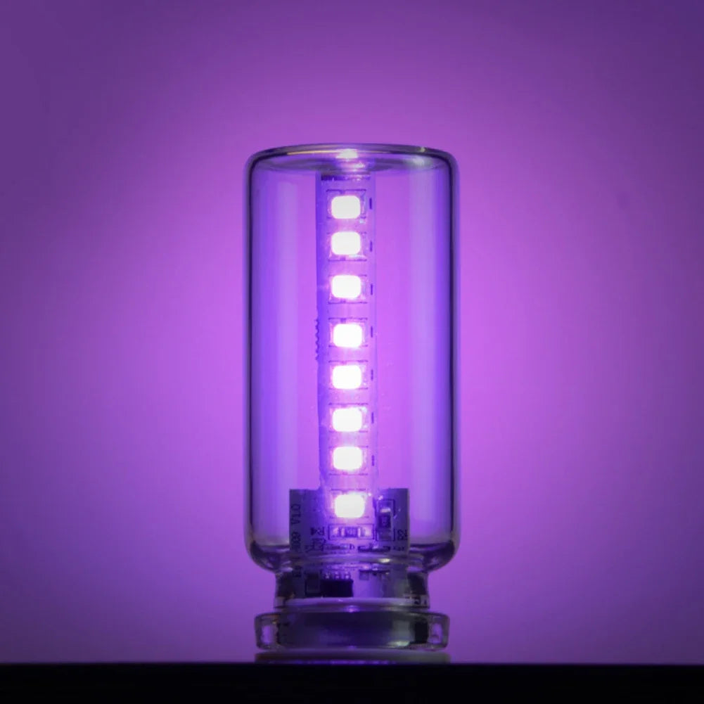 Klares Glasröhrchen mit Ambiente-LED, als Nachtlicht für Auto oder Innenraum.