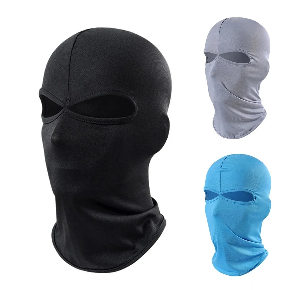 Masques de cyclisme et de sport noirs, gris et bleus présentés sous différents angles