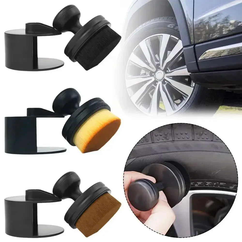 Un ensemble de brosses de detailing automobile professionnelles, y compris une brosse en mousse et un applicateur en microfib