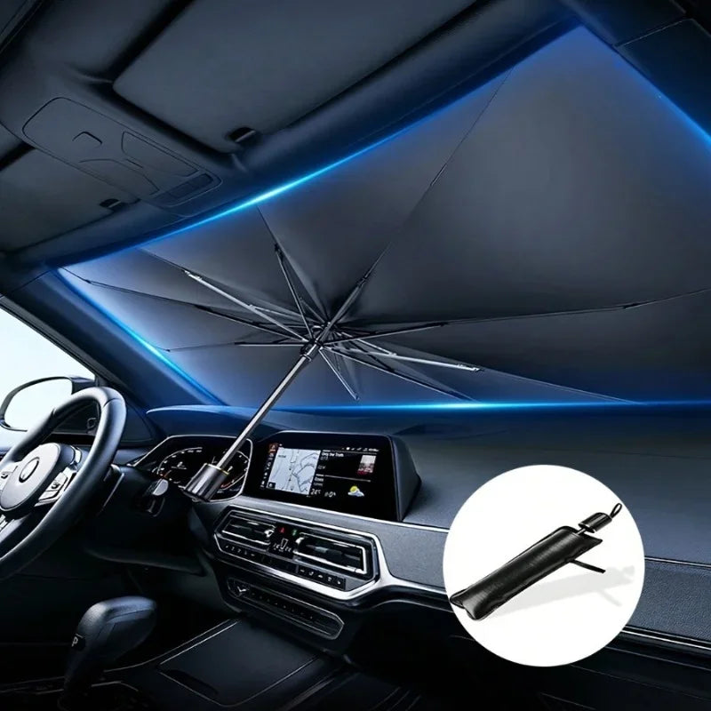 Innenansicht eines Autos mit einer faltbaren Windschutzscheiben-Sonnenblende und blauer Umgebungsbeleuchtung.