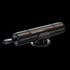 Schwarzer Sicherheitshammer Multi-Tool mit Griff und Basis vor dunklem Hintergrund