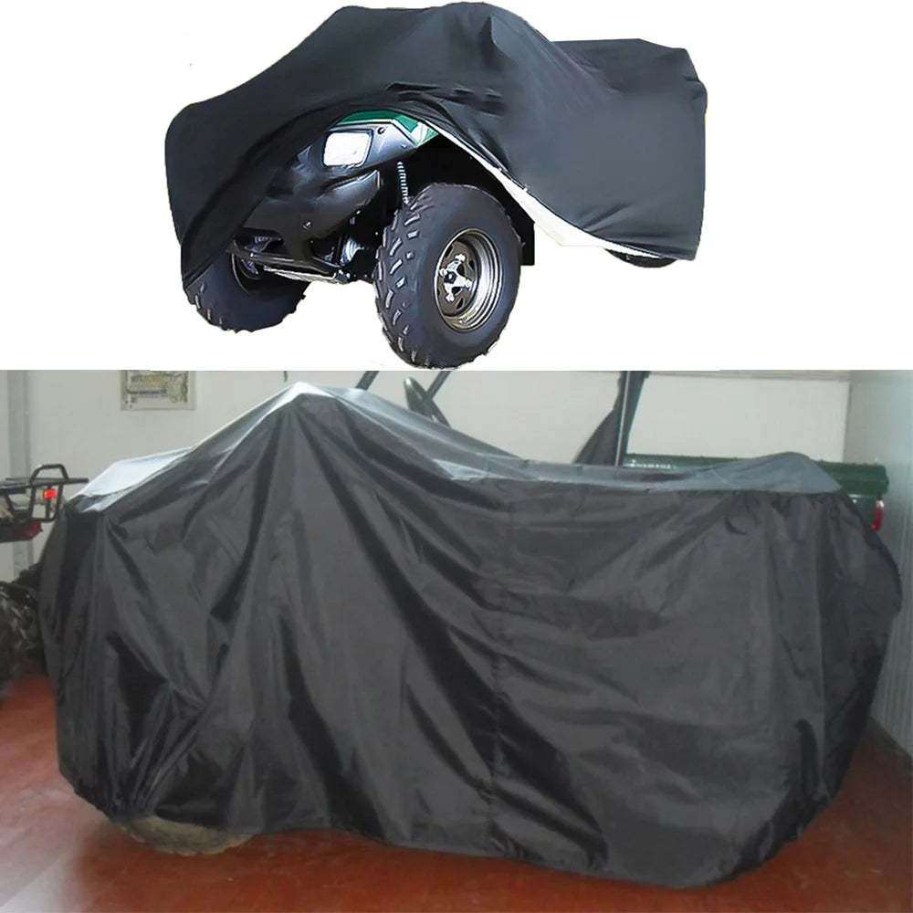 Una cubierta protectora de uso pesado y color negro está colocada sobre un ATV o quad bike.