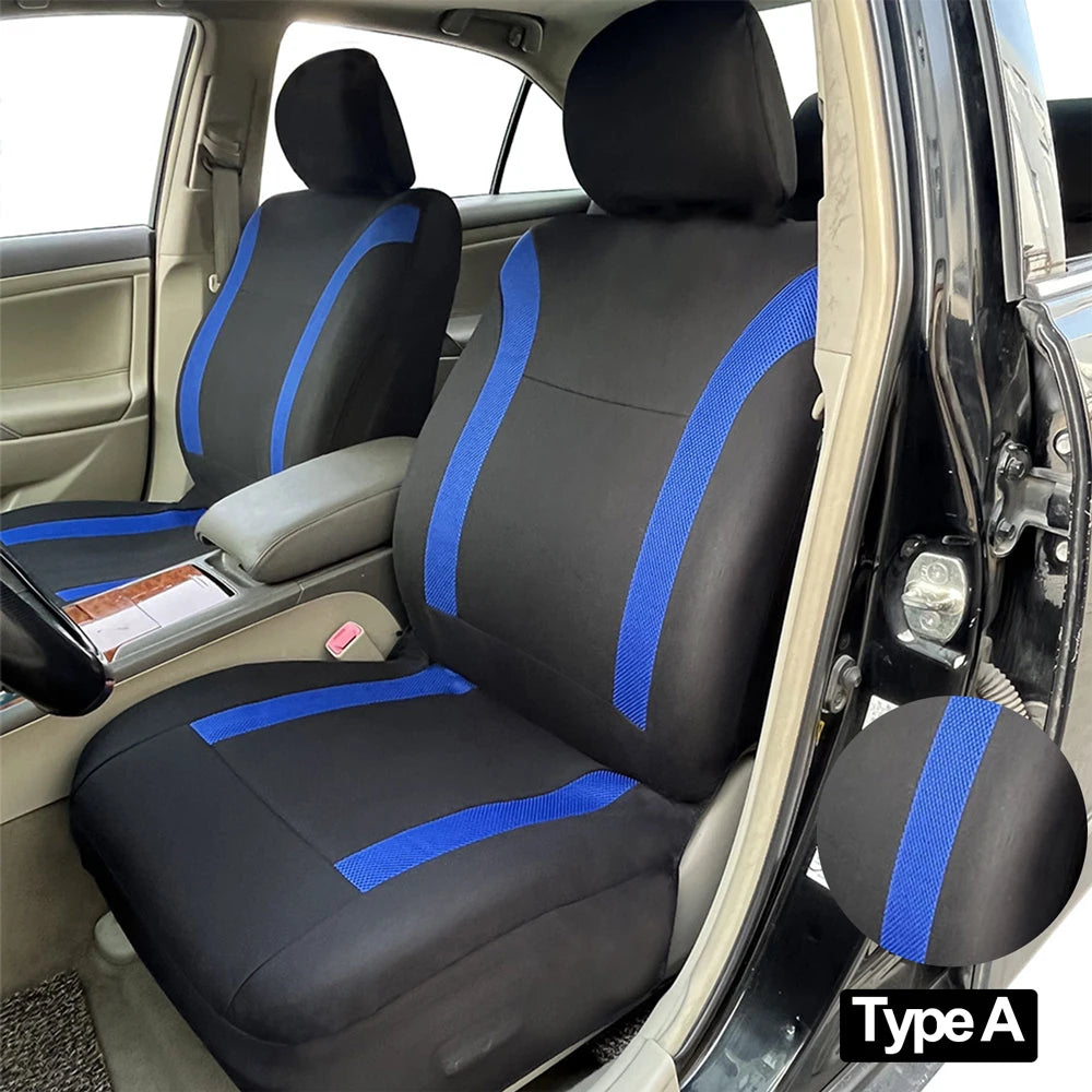 Ein schwarzes Autositzen-Cover-Set mit blauen Akzenten im Auto