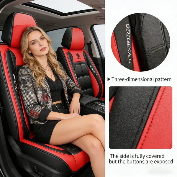 Eine Frau sitzt in einem rot-schwarz gepolsterten Auto-Sitz mit Originalmuster-bezügen, der die Seite vollständig bedeckt, au