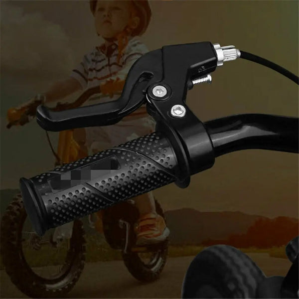 مقابض فرامل V-brake سوداء شاملة للدراجات الهوائية للأطفال والدراجات الجبلية، تُظهر في لقطة مقربة.
