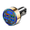 Adaptateur de charge automobile multifonction or et noir avec affichage numérique de 12,5 volts.