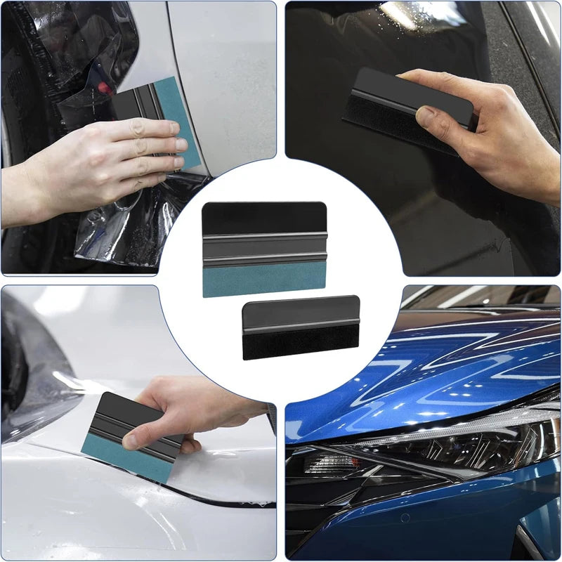 Manos aplicando película de ventana negra en un coche, demostrando el kit de herramientas profesional.