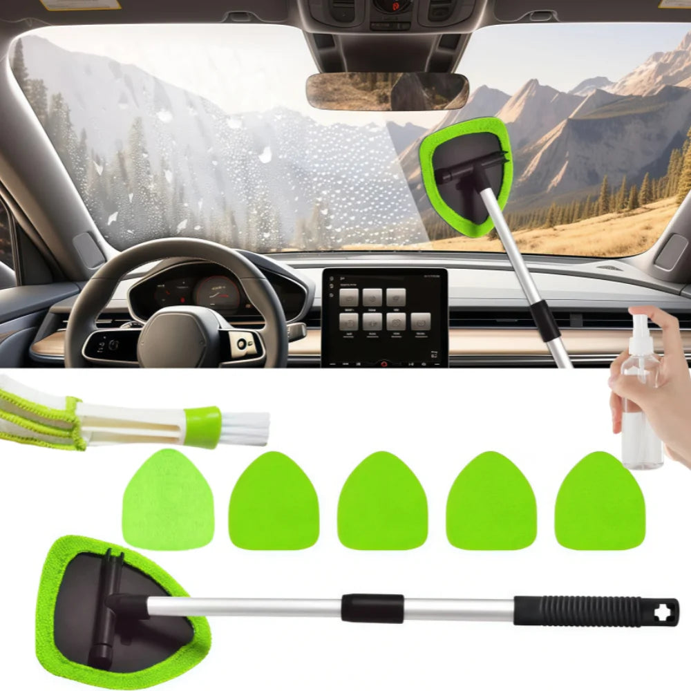 Un ensemble de brosses de lavage de voiture vertes et noires et une serviette microfibre dans l'habitacle d'un véhicule.