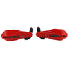 Un jeu de protection pour guidon de moto universel rouge.
