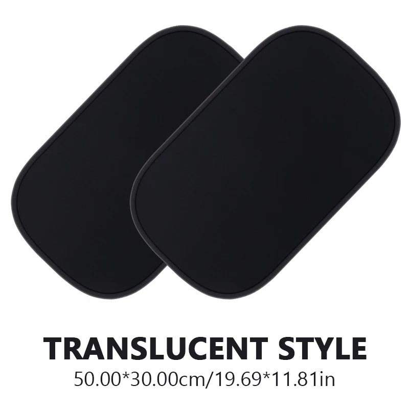 Un jeu de deux pare-soleils pour voiture, translucides et autocollants noirs.