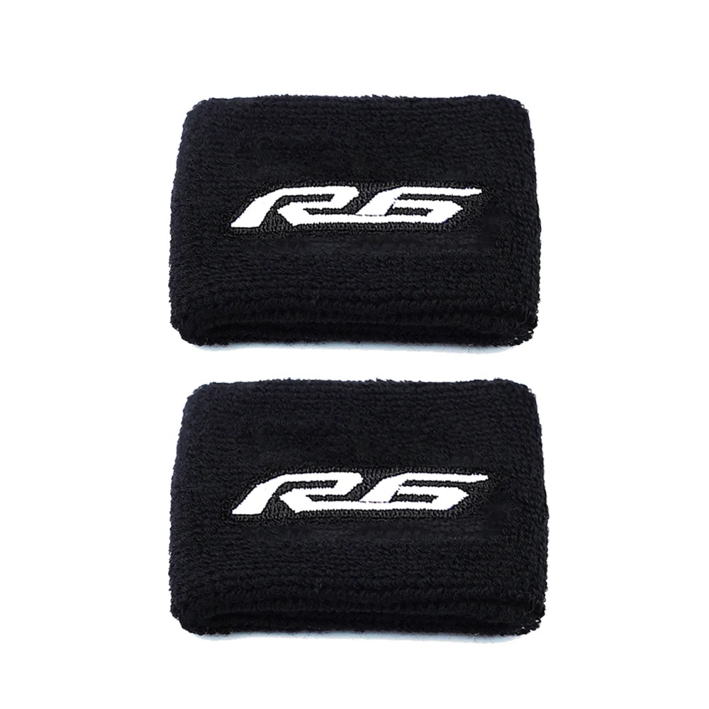 Chiffon microfibre noir avec le logo R6 blanc imprimé.