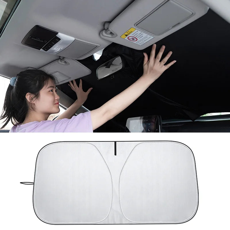 Pare-soleil de voiture blanc et haut de gamme, à plat et déplié.