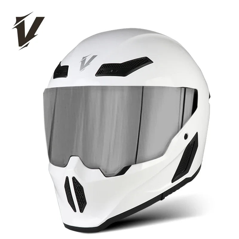 Casco de motocicleta blanco con visor transparente y detalles negros.