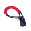 Volant et ceinture de sécurité anti-vol rouge avec câblage et connecteur noir.