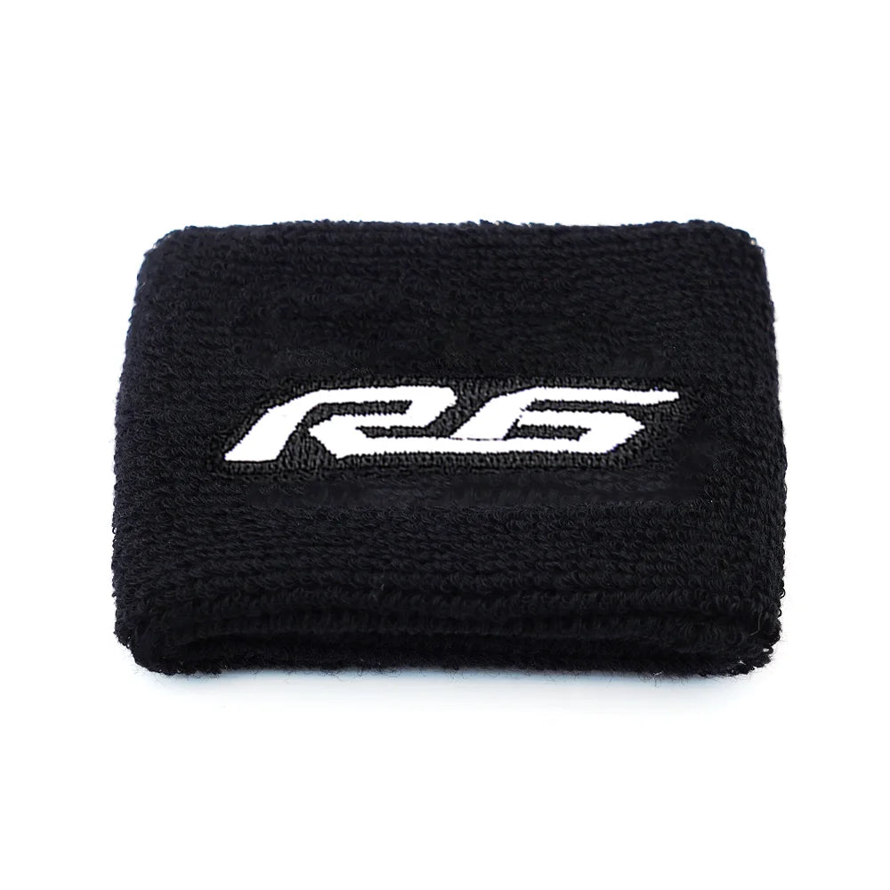 Chiffon microfibre noir avec un logo de course blanc dessus