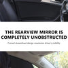Eine Rückspiegel in der Auto-Innenausstattung, die die ungehinderte Sicht für den Fahrer hervorhebt.