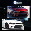 Vue de profil d'un Dodge Charger rouge avec feux de signalisation et DRL LED après-vente installés.