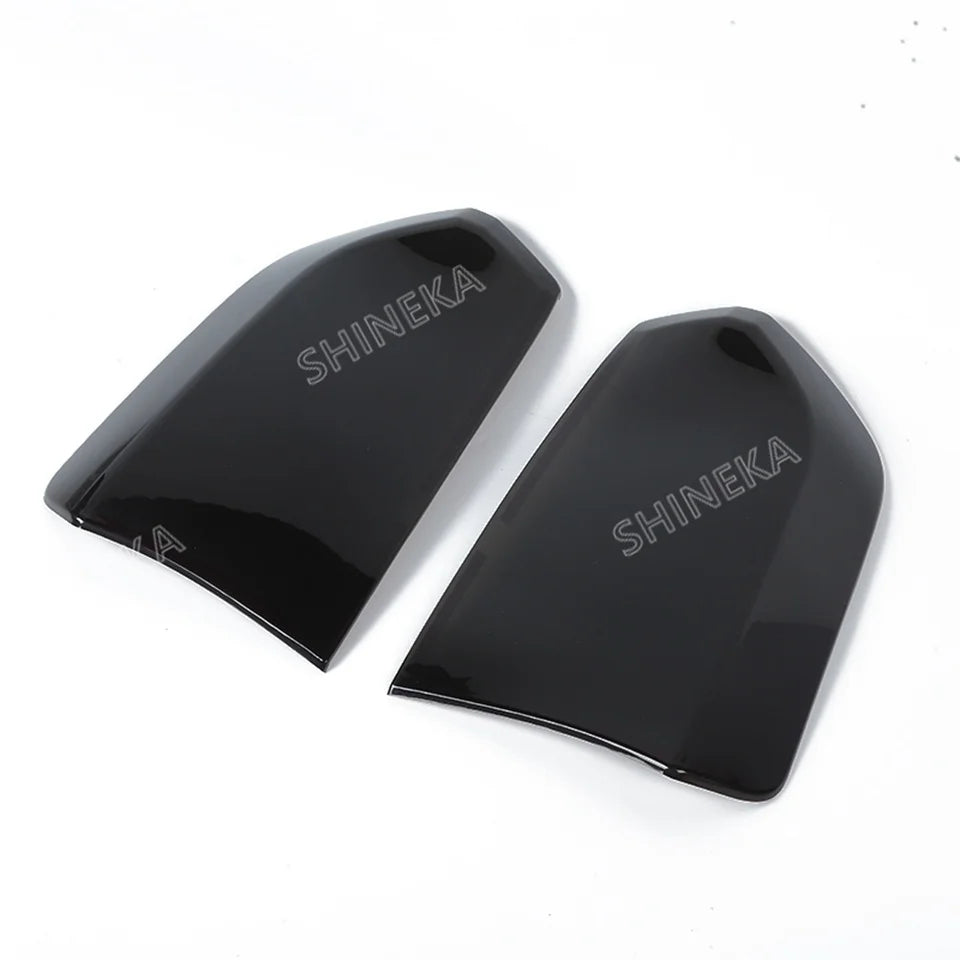 Dos cubiertas de luz trasera negras ahumadas para un Chrysler 300C, etiquetadas SHINEKA.