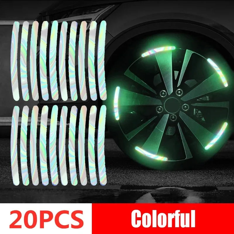 20 farbenfrohe reflektierende Felgen-Hub-Aufkleber neben einem Auto-Rad