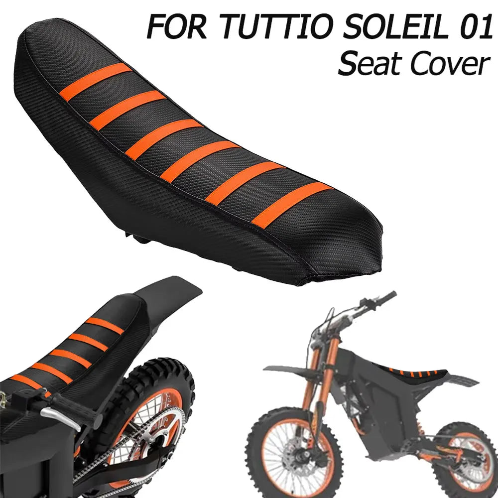 Housse de selle noire pour un vélo électrique Tuttio Soleil 01, montrée avec la selle et le vélo.