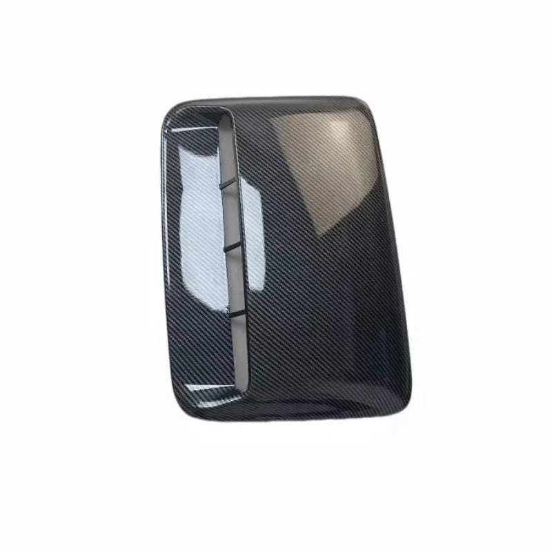 Bordure texturée noire pour un aérateur de capot universel de voiture.