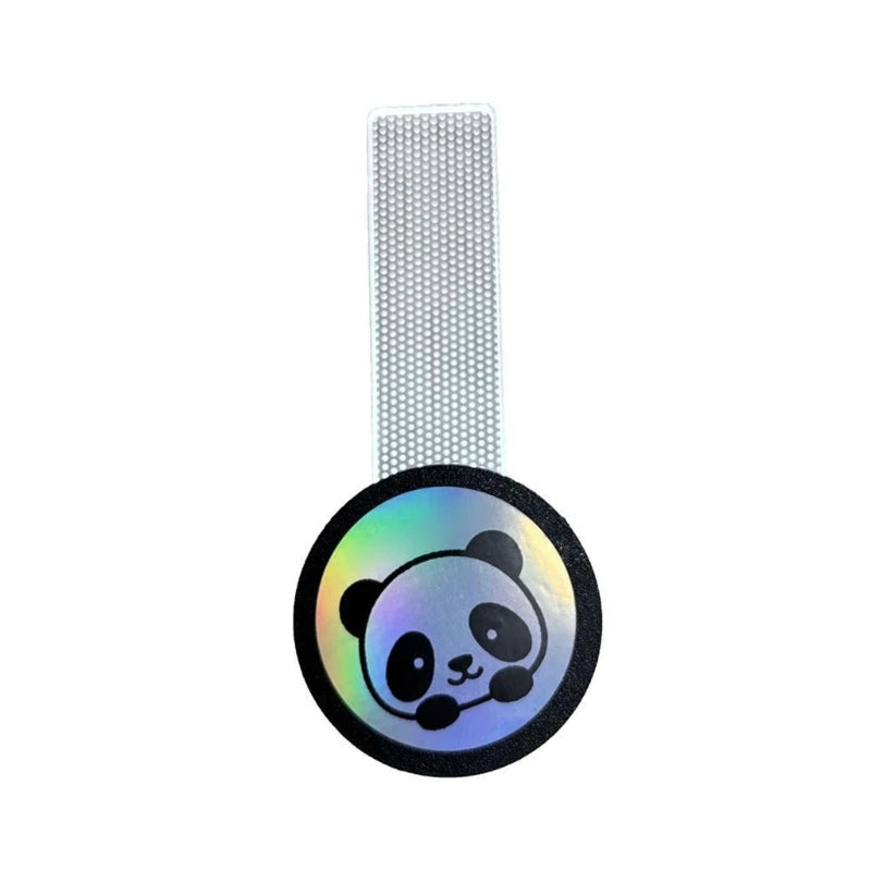 Rundes magnetisches Auto-Wrap mit Schneidbeleuchtung in schwarz-weißer Panda-Gesicht-Design.