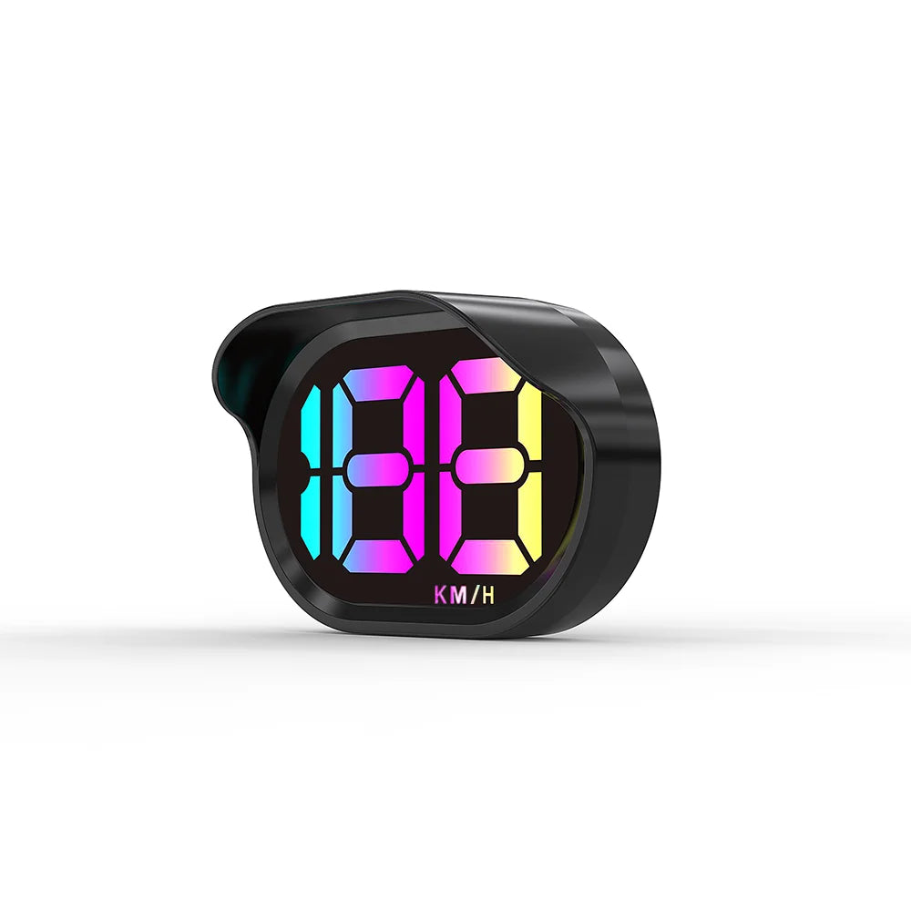 Compteur numérique noir affichant 188 km/h sur un écran transparent.
