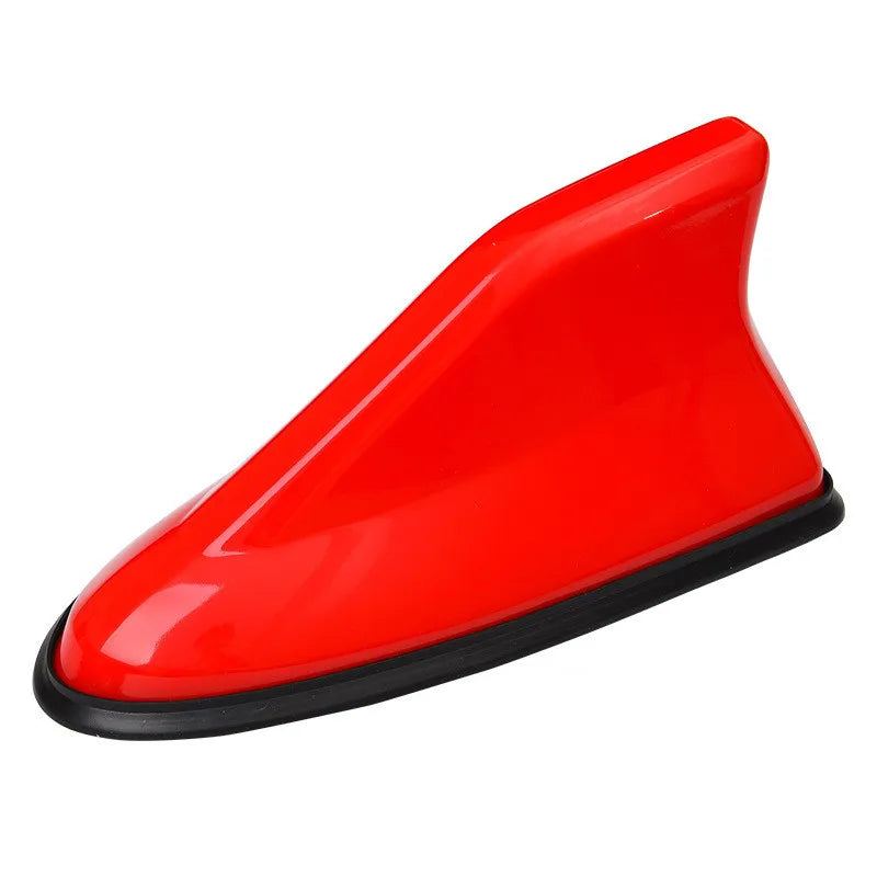 Antenne de voiture à nageoire de requin rouge pour améliorer le signal radio