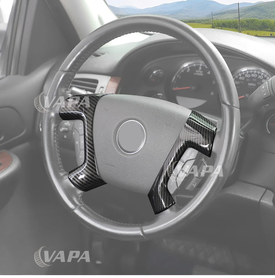 Cache de finition de volant personnalisé pour véhicule, avec une poignée en fibre de carbone noire sur le bord du volant